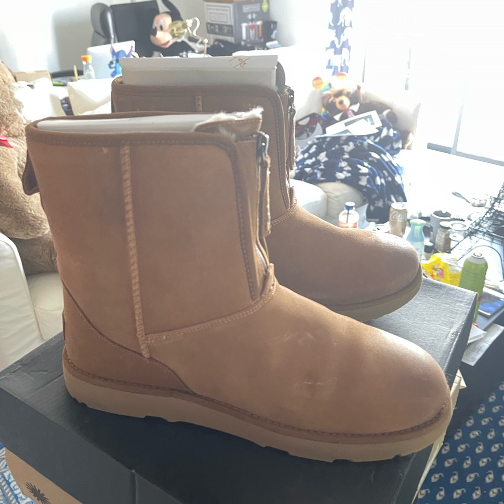 UGG classic short front zip